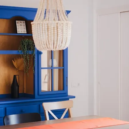 Miel. Centrico, Bonito, Comodo Apartment
